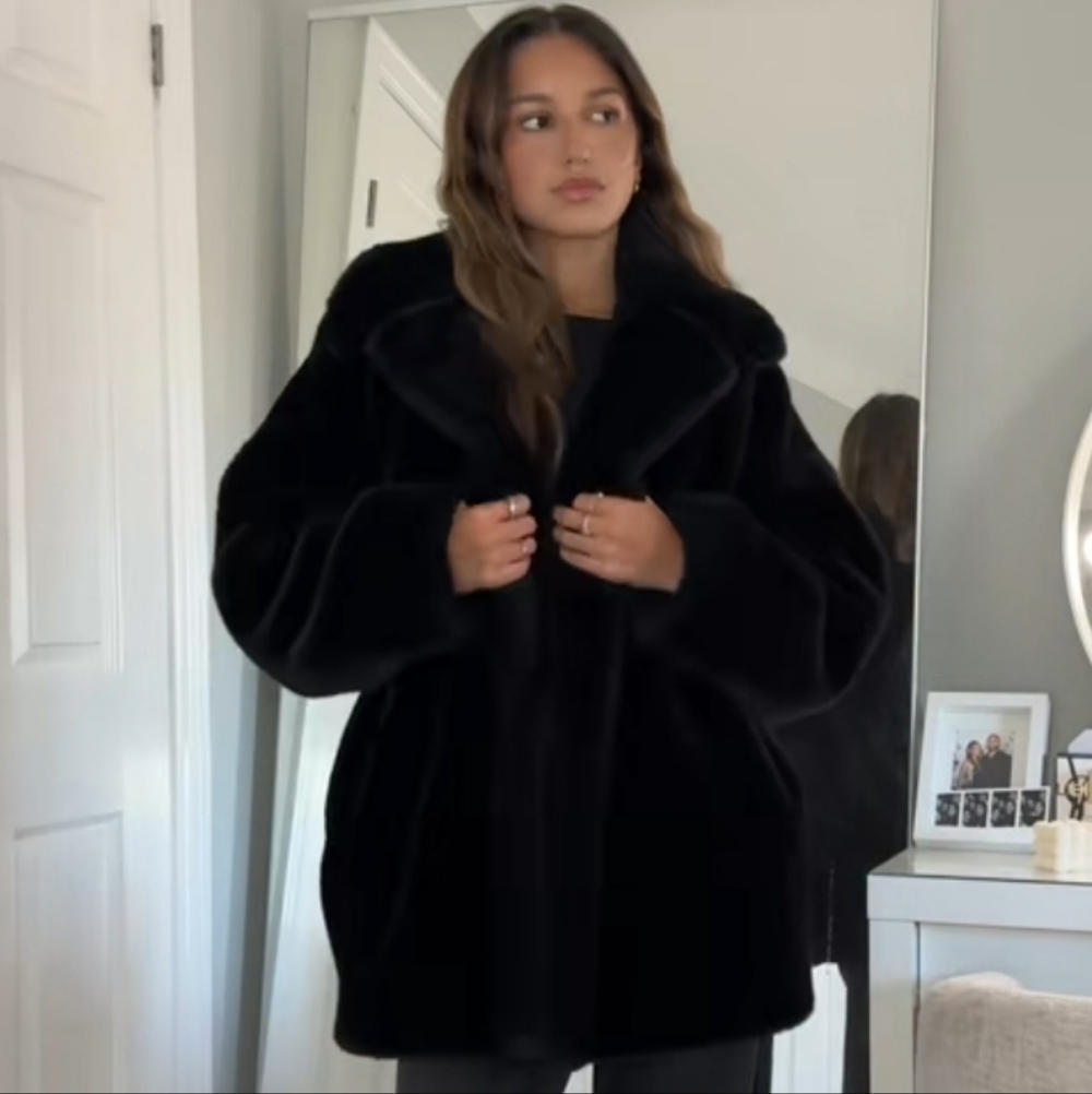 Zara FAUX FUR COAT BLACK Size XS S M - Picture 16 of 16